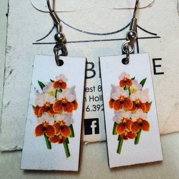 Signed New On Card Vintage Botanical Drop Earrings - Picture 1 of 4